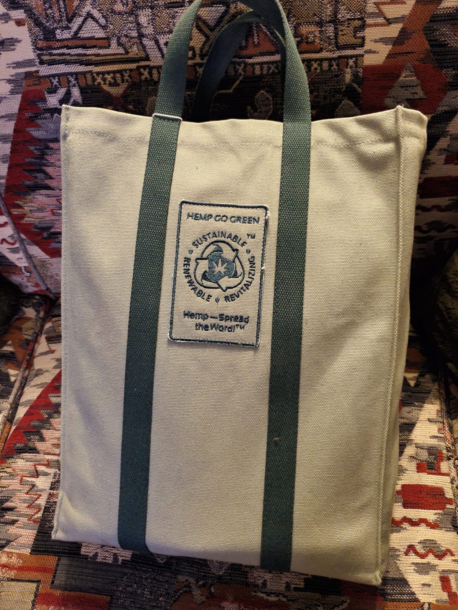 Hemp Go Green 100% Hemp Canvas Heavy-Duty Reusable Shopping Tote Bag -  Every Day Carry (EDC) Bag : : Bags, Wallets and Luggage